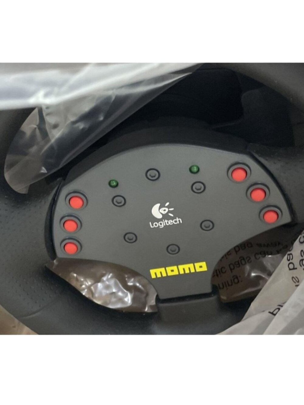 Logitech Momo Force Feedback PC Racing Wheel - Picture 4 of 4